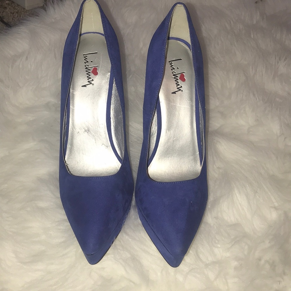 Beautiful royal blue platform pumps